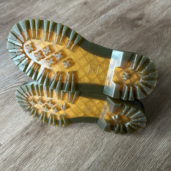 Dr. Martens Luana Vegan Cherry Red Combat Boots Size 6 No Laces NWOT - Picture 7 of 7